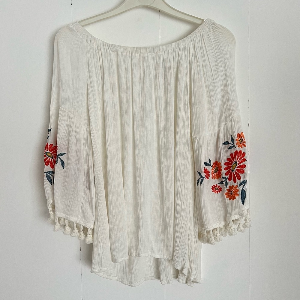 Endless Love Peasant Top Size Medium - Picture 2 of 6